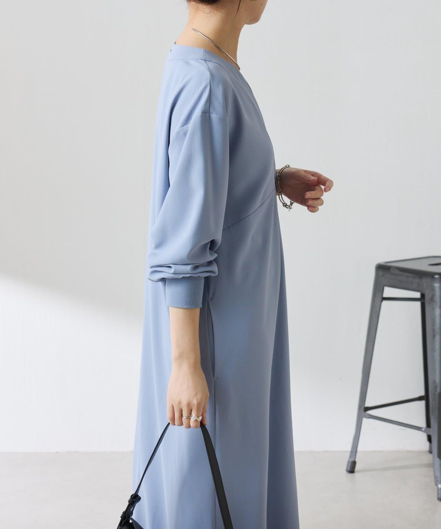 V領運動連衣裙/禮服