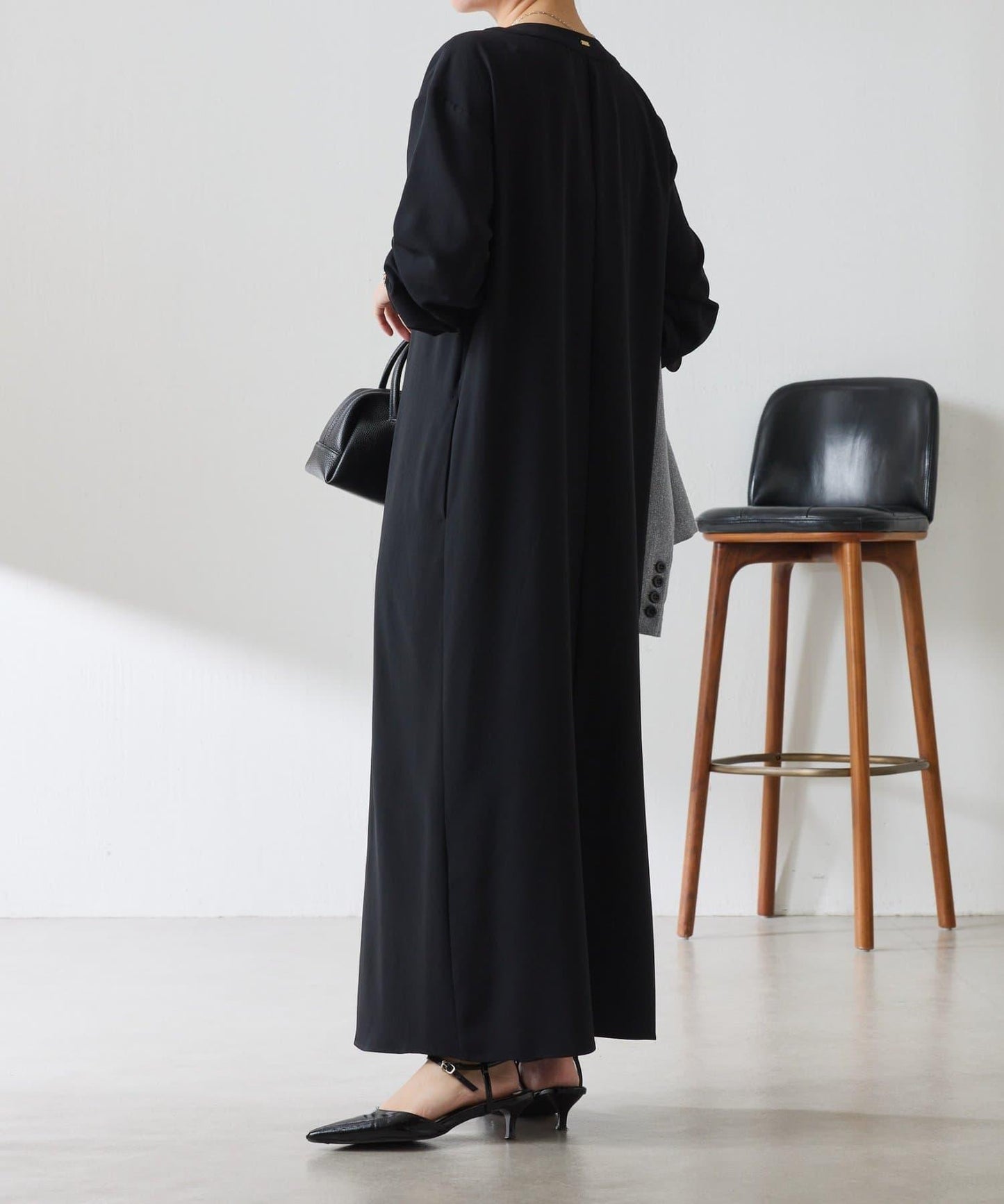 V領運動連衣裙/禮服