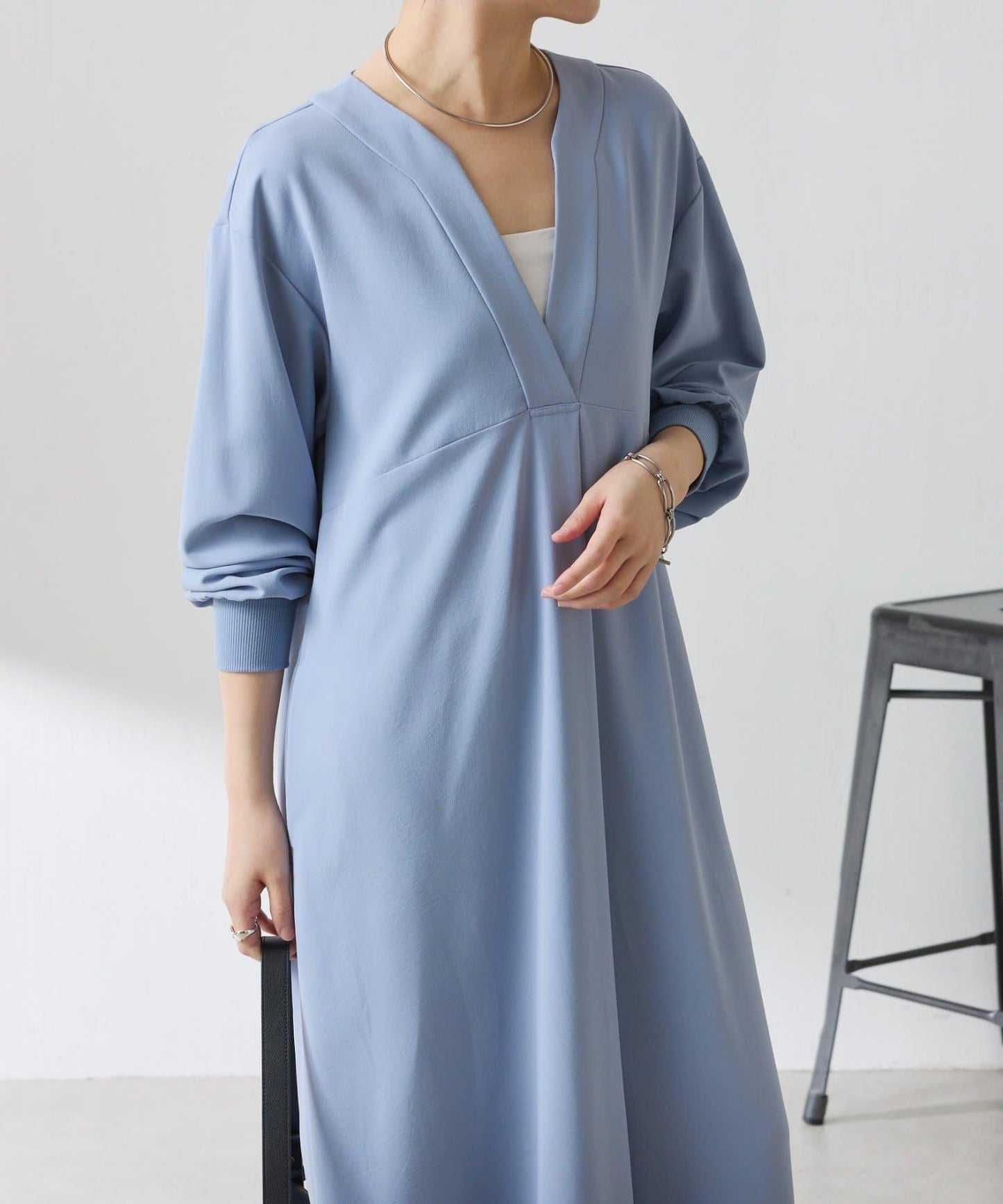 V領運動連衣裙/禮服