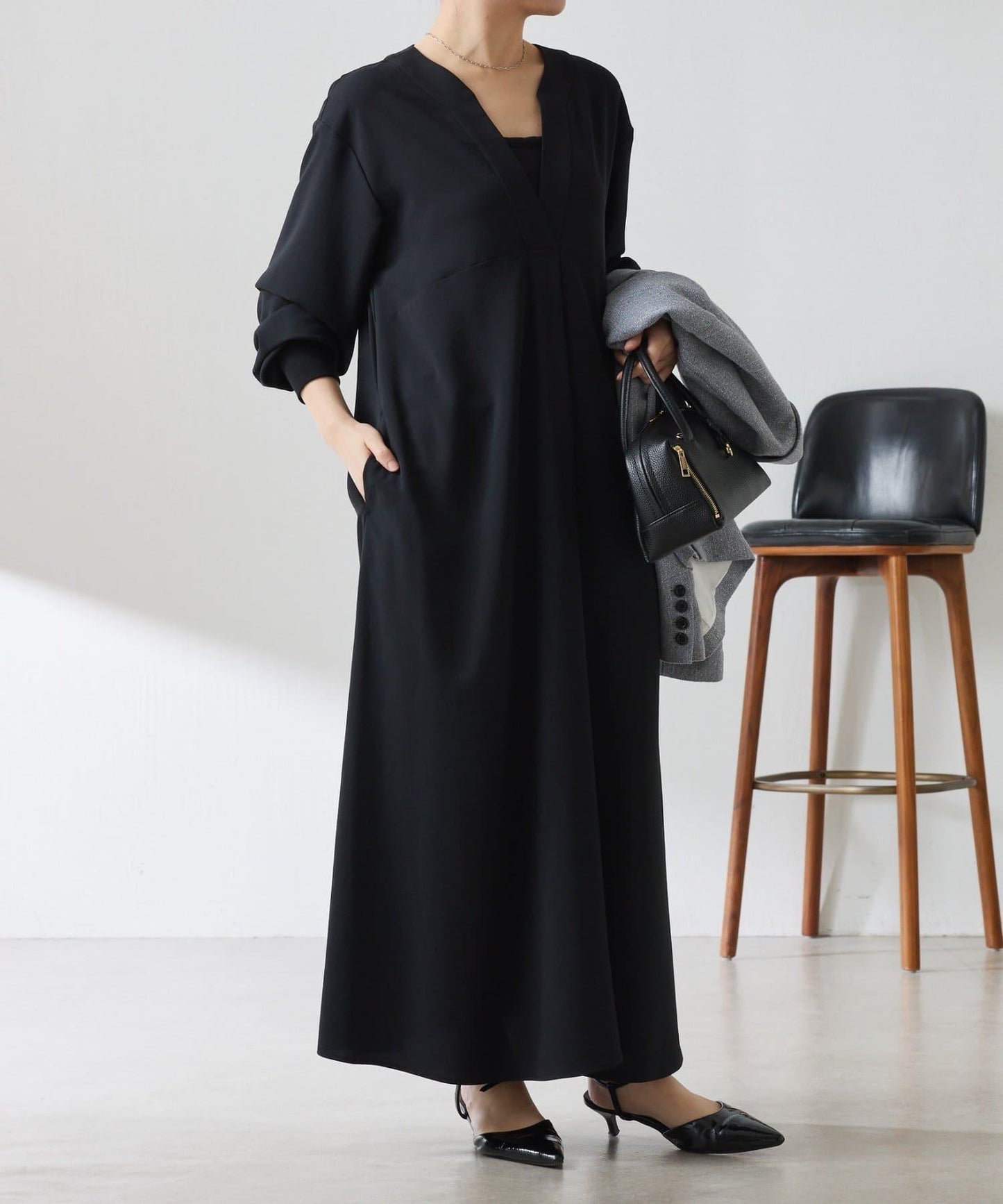 V領運動連衣裙/禮服