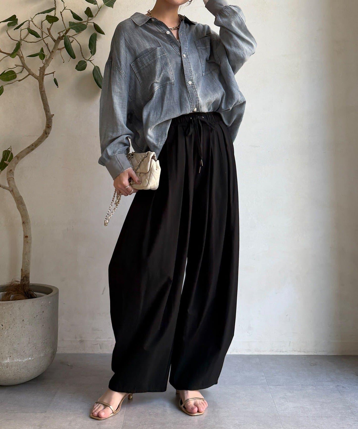 尼龍彈力褶皺束口褲