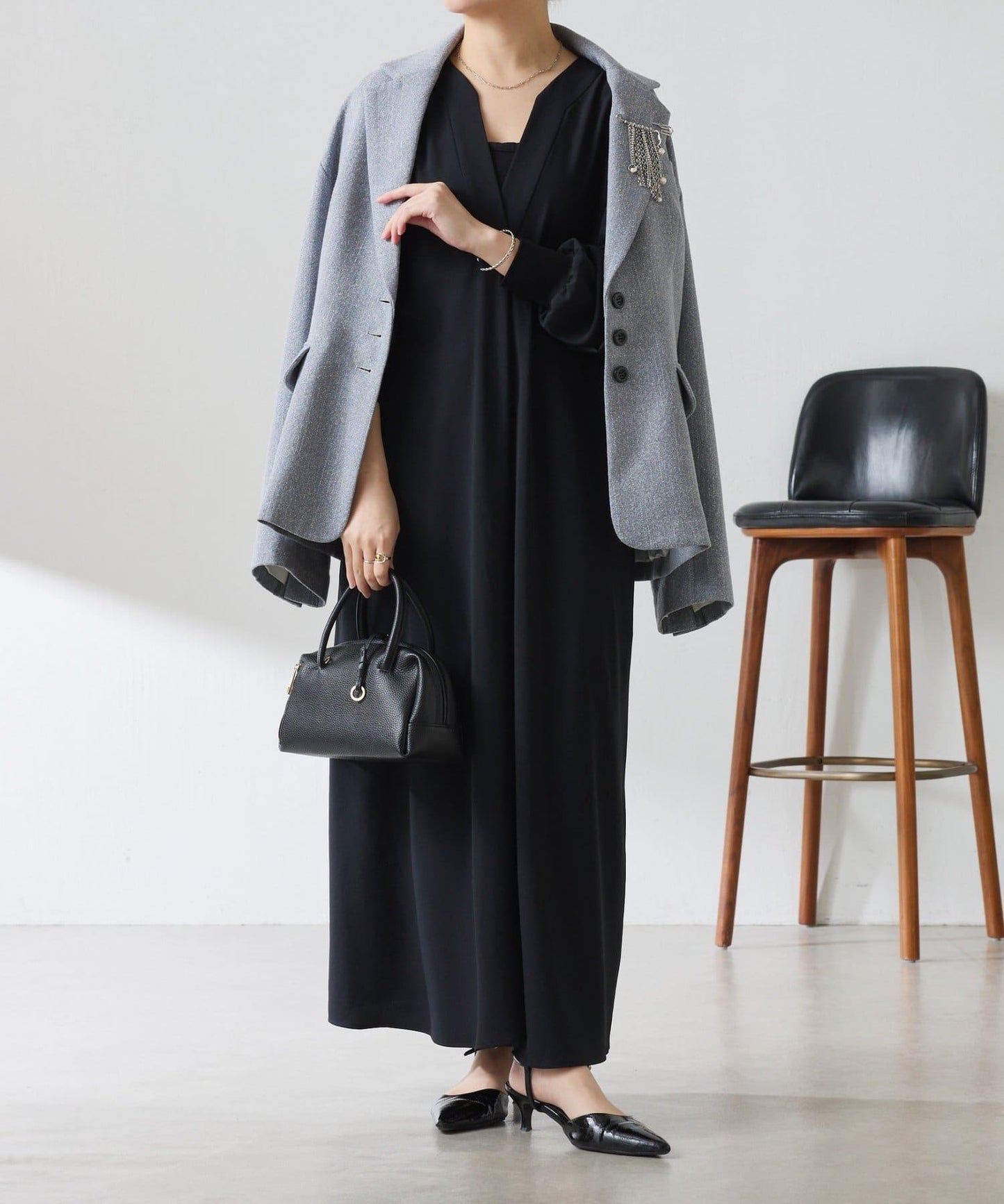 V領運動連衣裙/禮服