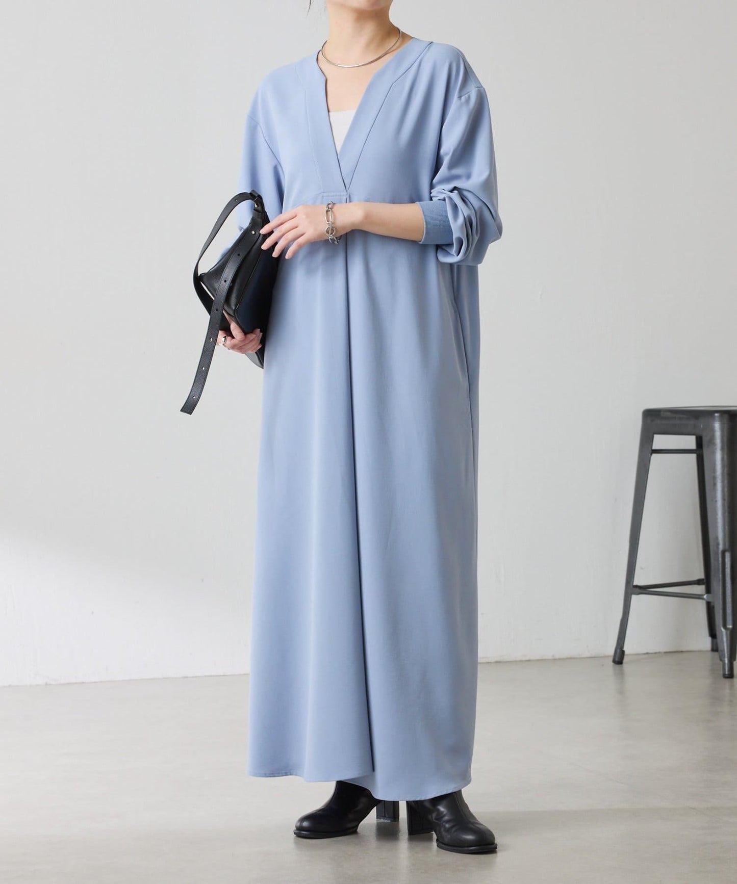 V領運動連衣裙/禮服