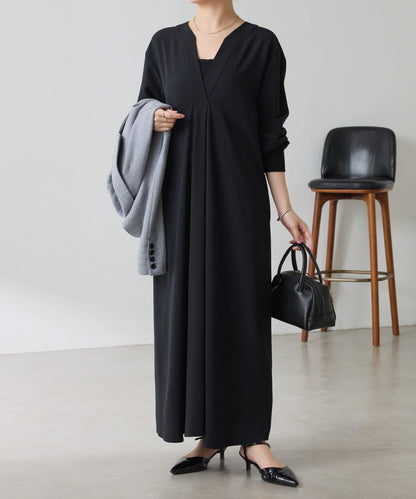 V領運動連衣裙/禮服