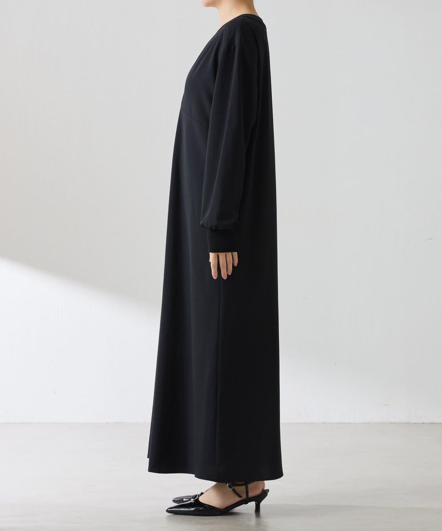 V領運動連衣裙/禮服