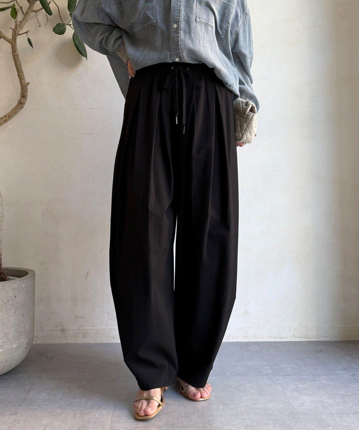 尼龍彈力褶皺束口褲