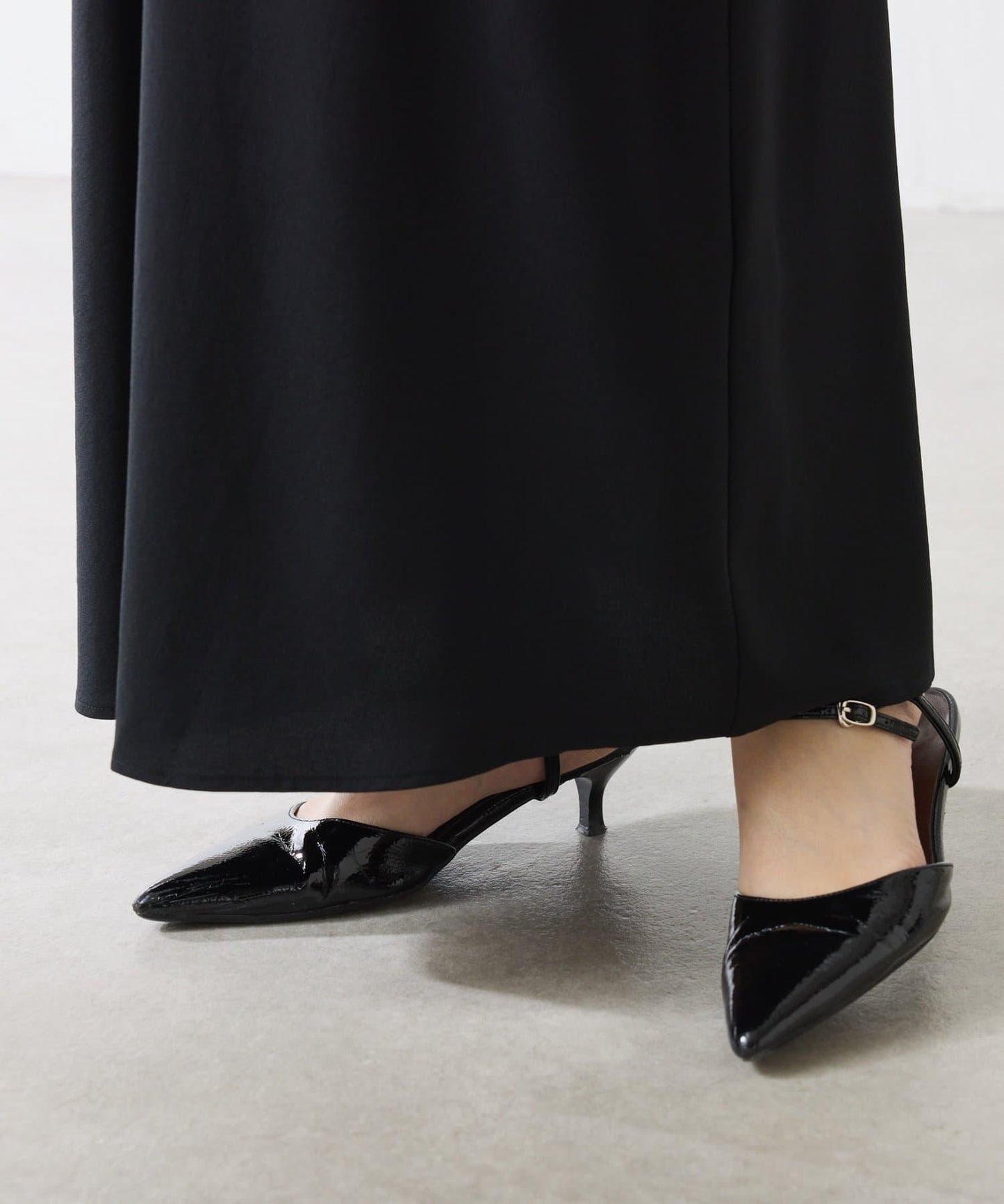 V領運動連衣裙/禮服