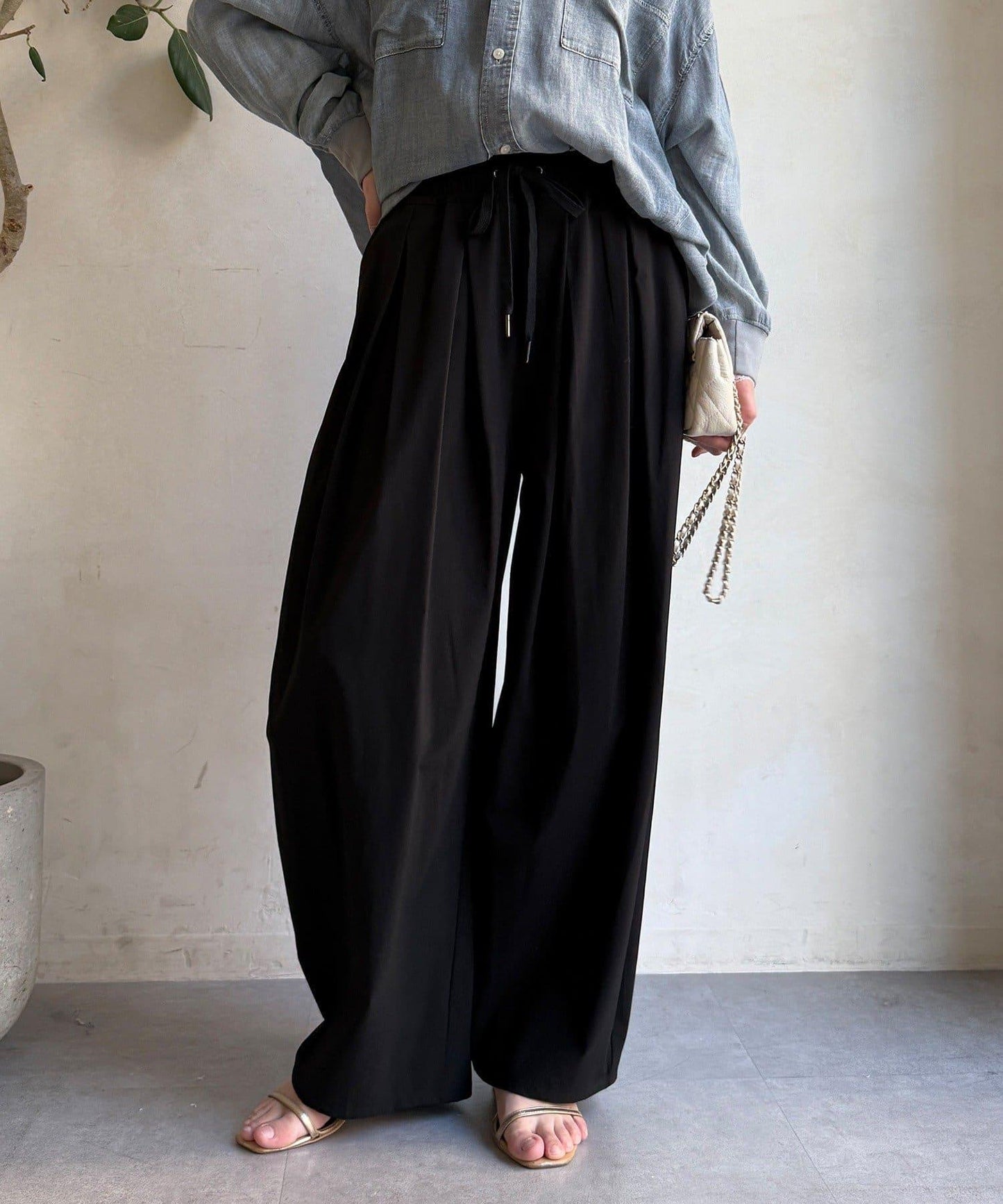 尼龍彈力褶皺束口褲