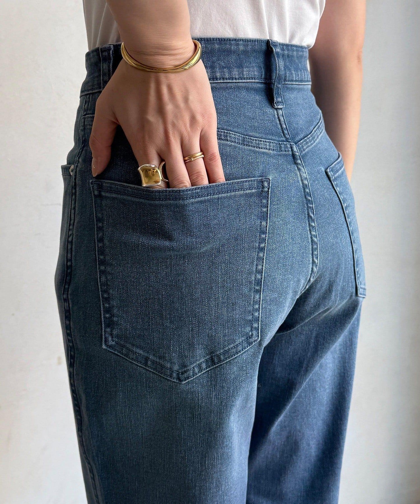 彈力喇叭牛仔褲