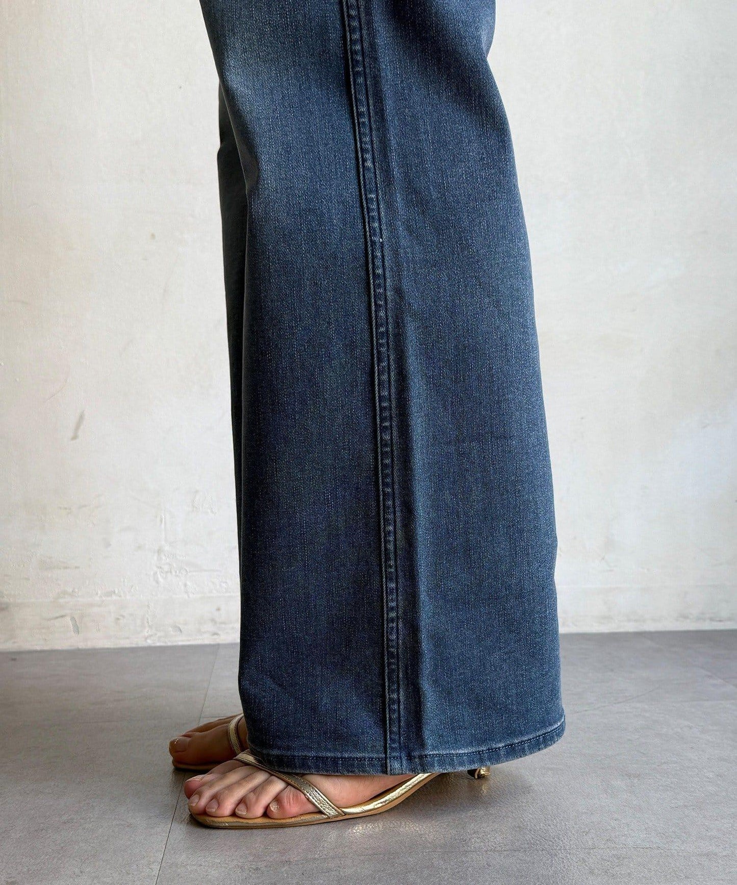 彈力喇叭牛仔褲