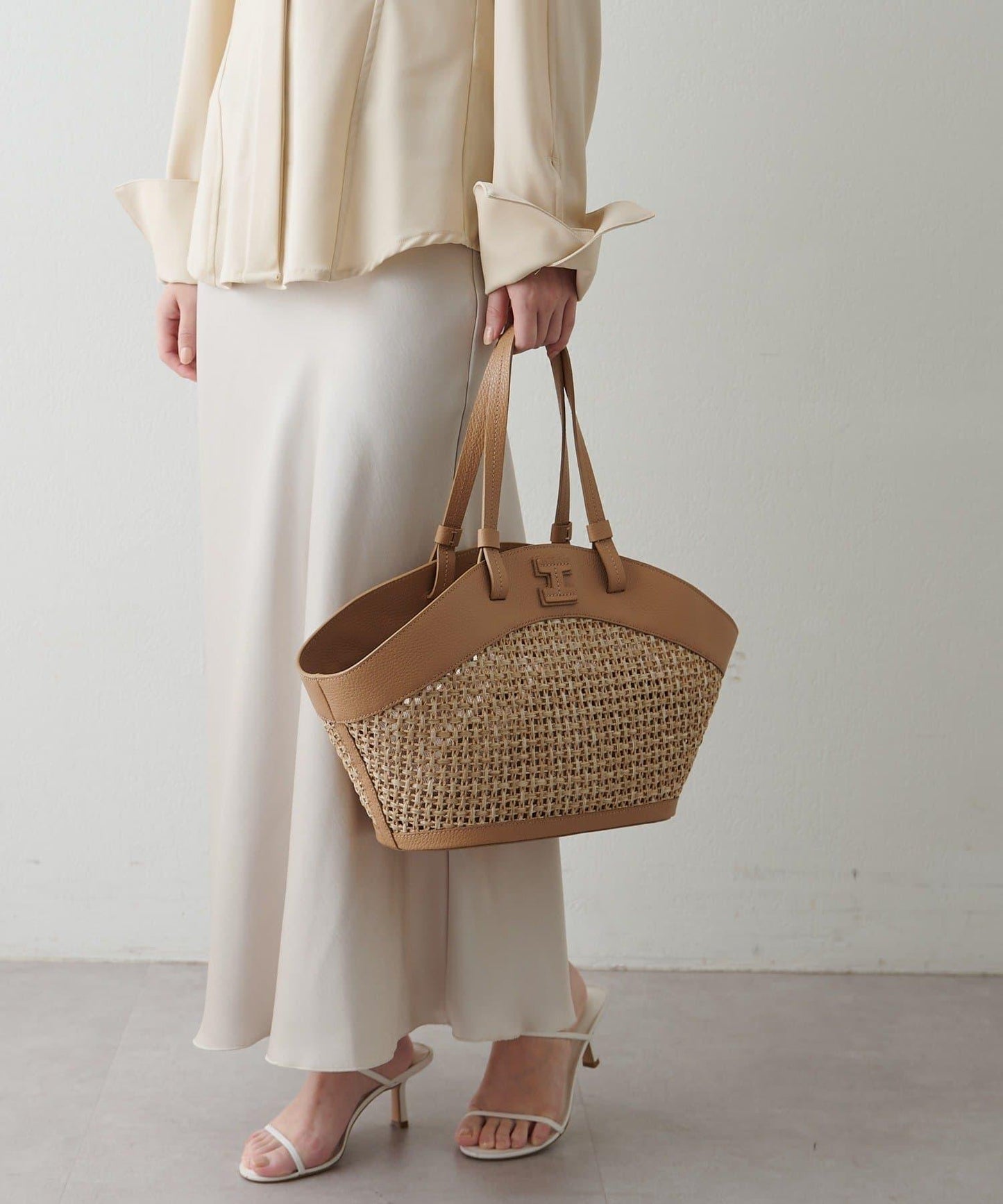 【coming soon】扇形草編鏈條包