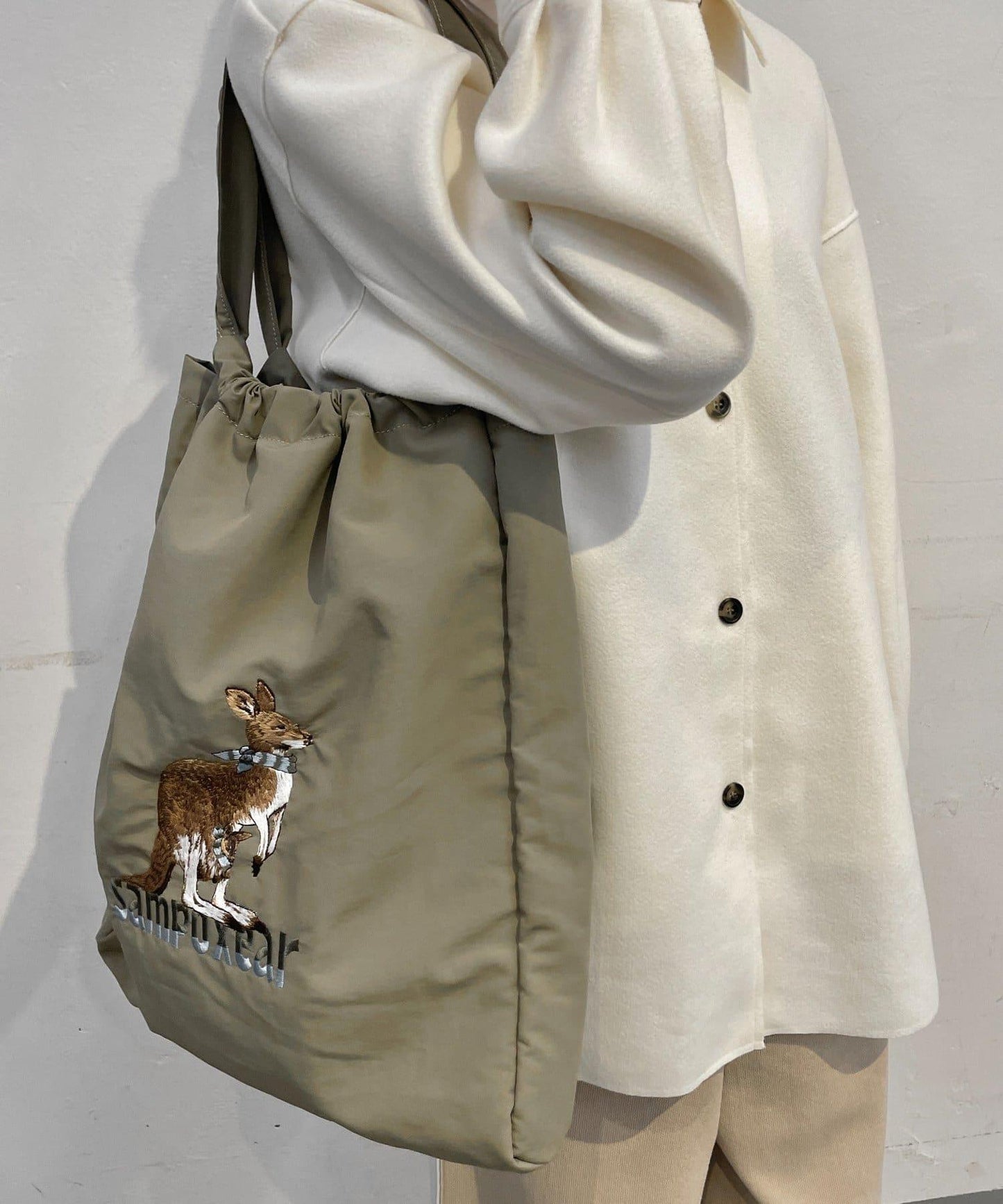 《撥水/A4尺寸適用》sampo×ear聯名刺繡托特包