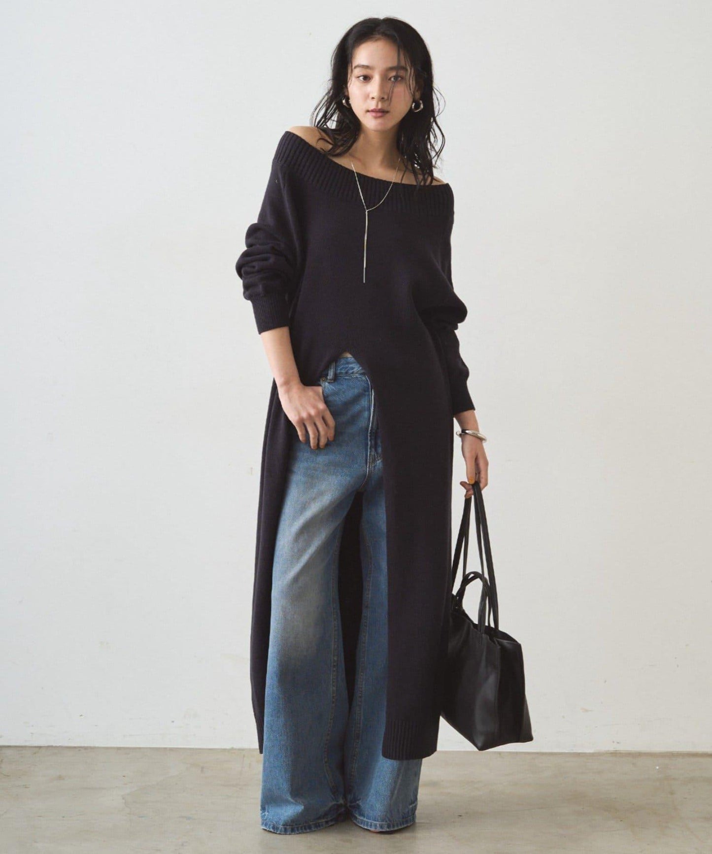 高開衩針織連衣裙