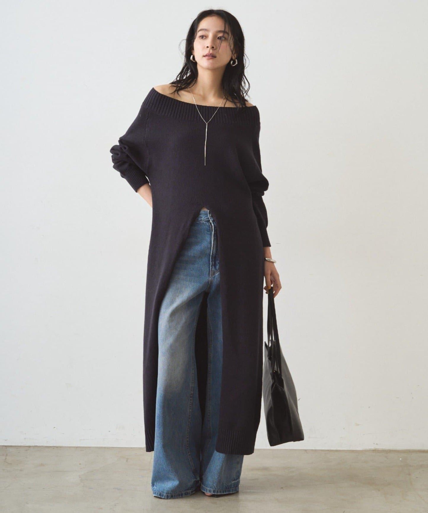 高開衩針織連衣裙