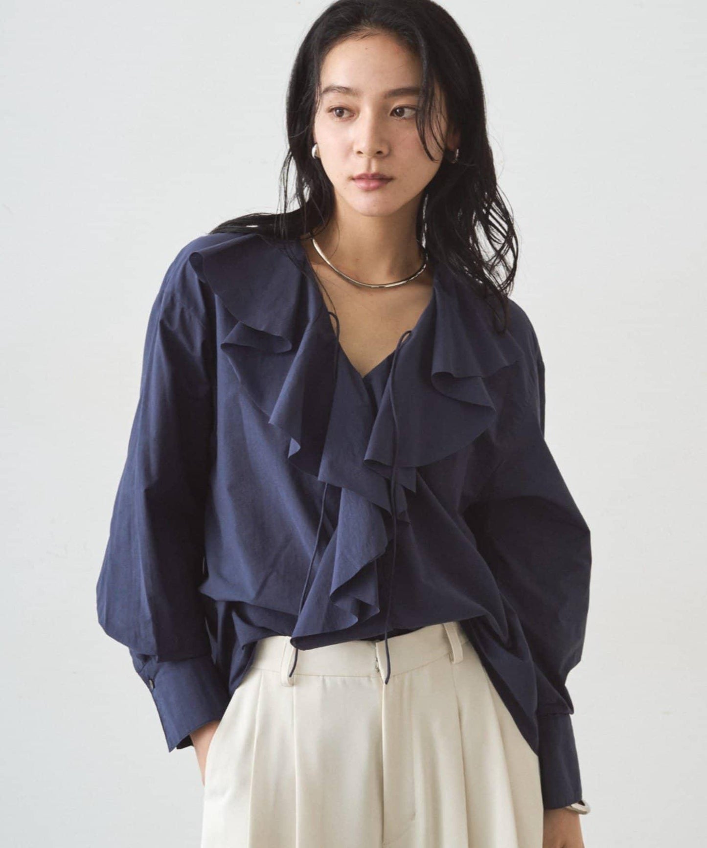 荷葉邊領口襯衫