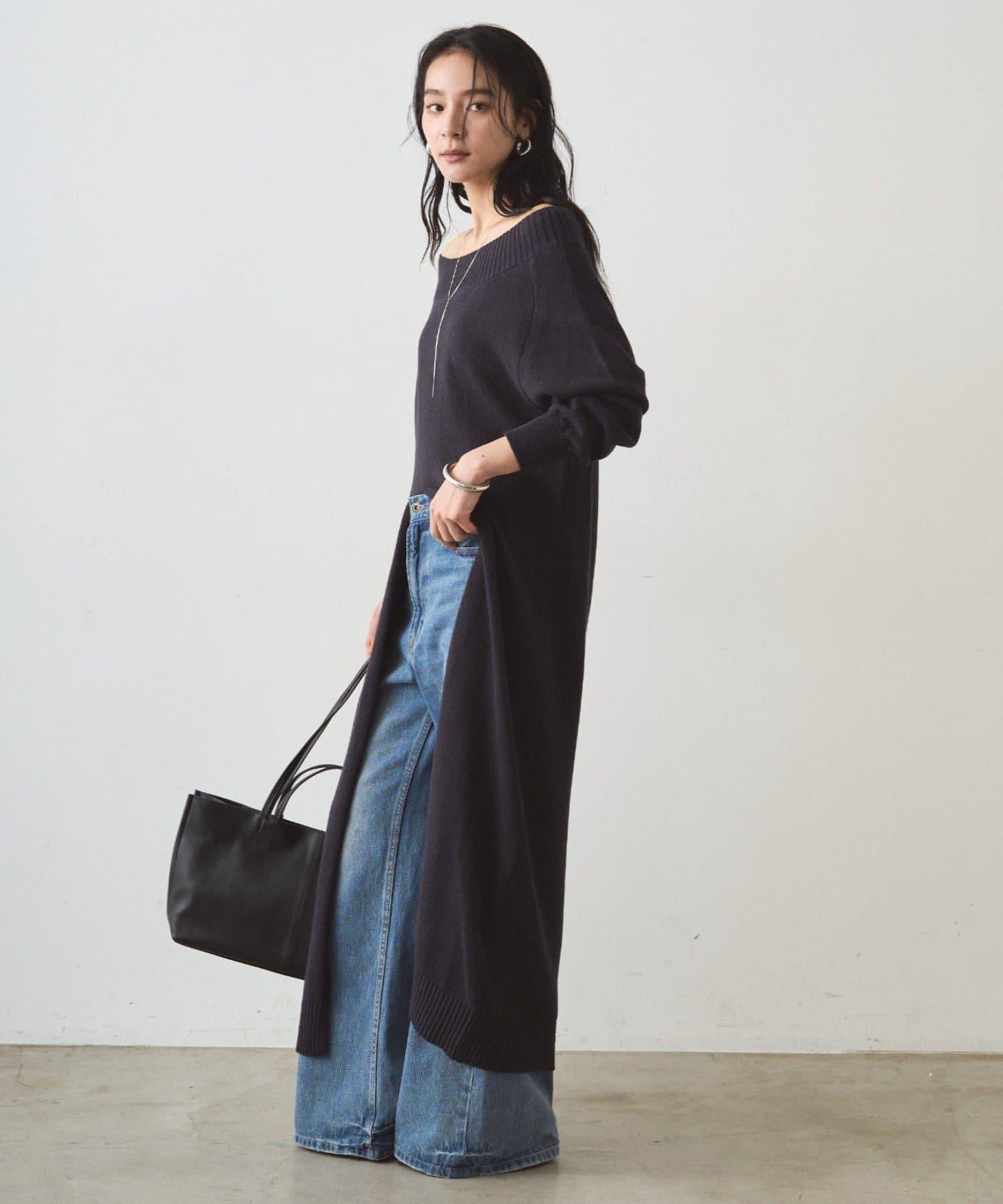 高開衩針織連衣裙