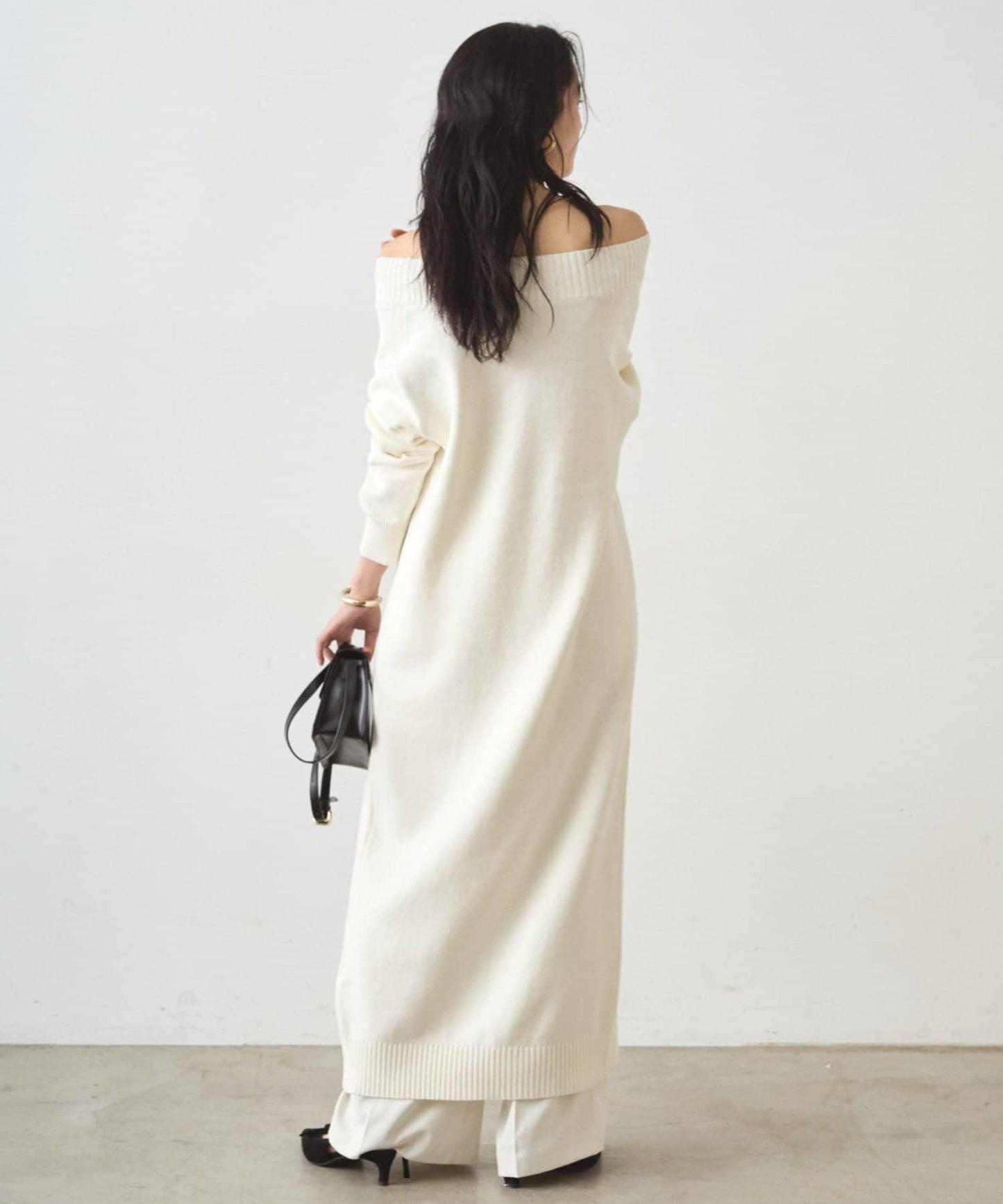 高開衩針織連衣裙