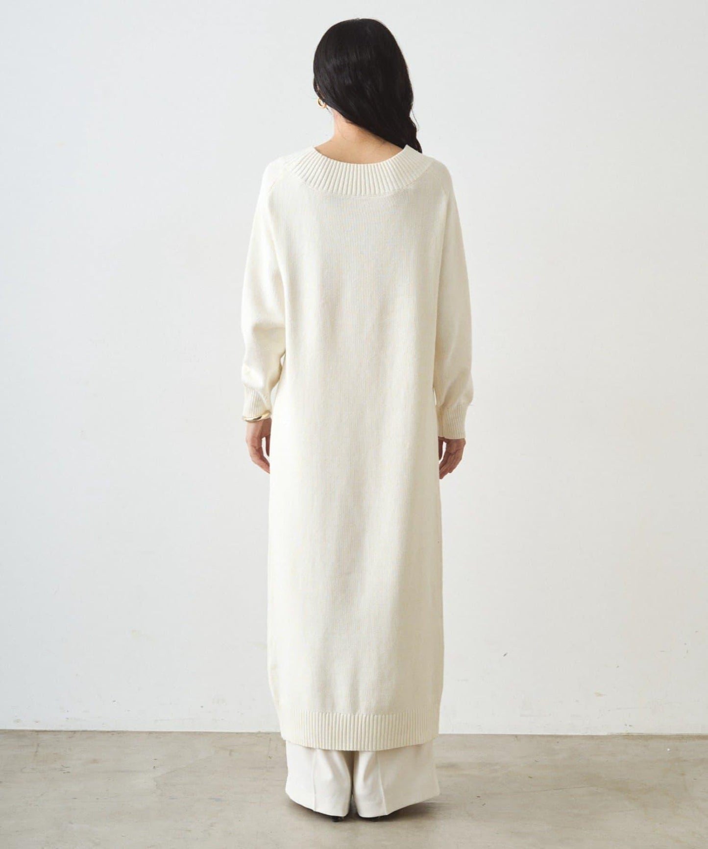 高開衩針織連衣裙