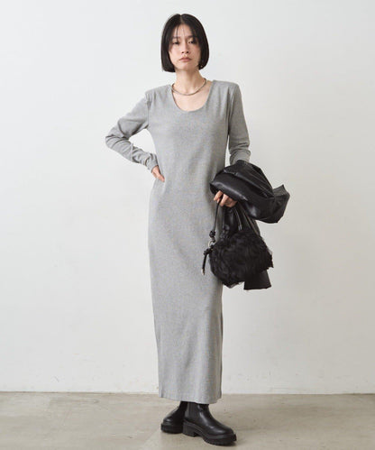 墊肩剪裁連衣裙