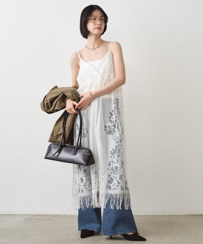 蕾絲吊帶連衣裙