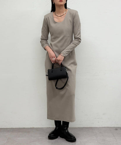 墊肩剪裁連衣裙