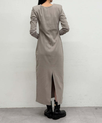 墊肩剪裁連衣裙