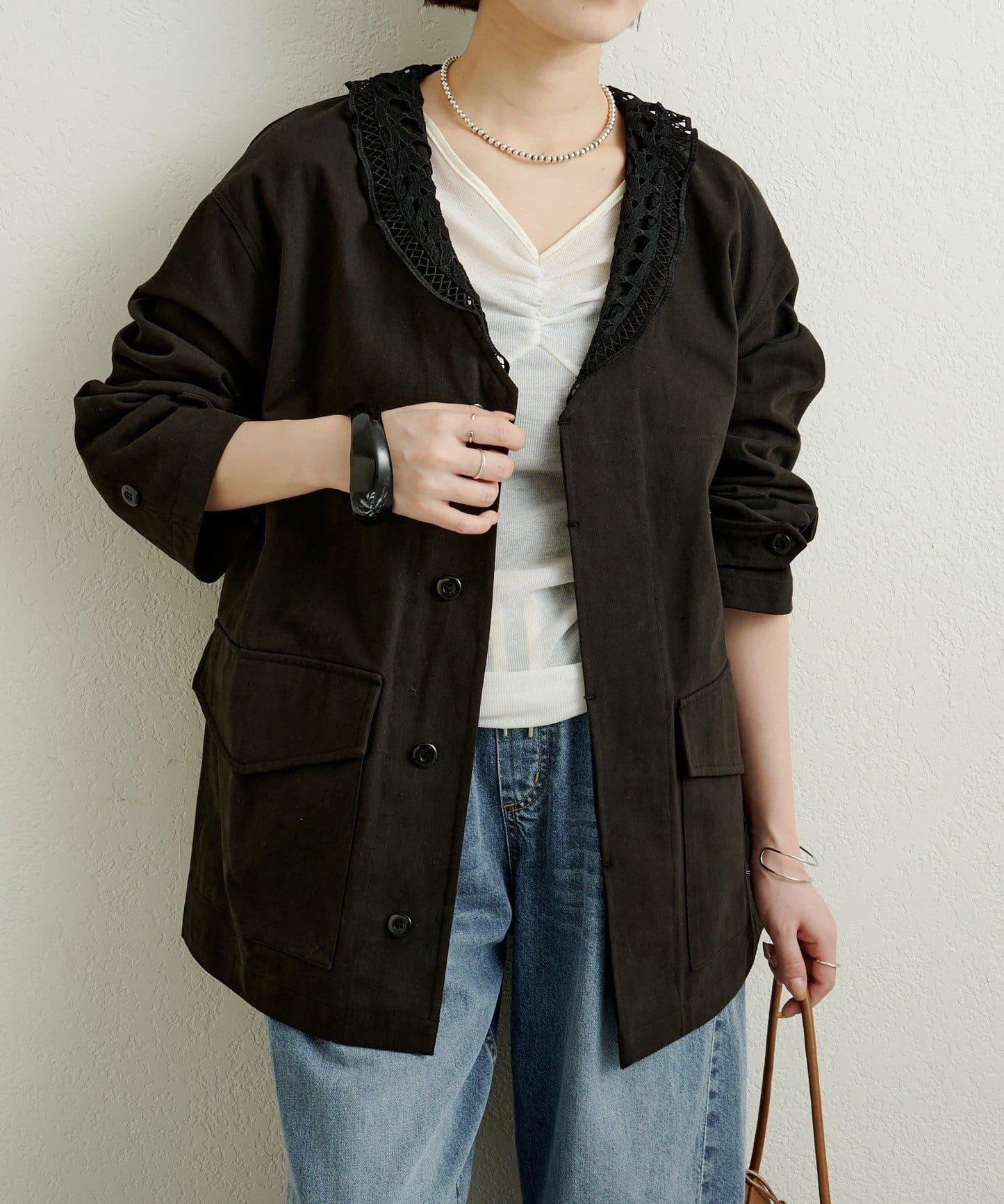 帶領口蕾絲裝飾軍旅風夾克