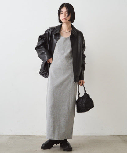 墊肩剪裁連衣裙