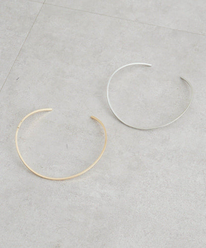 邊緣線條頸部飾圈