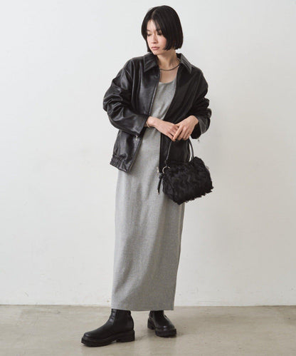 墊肩剪裁連衣裙