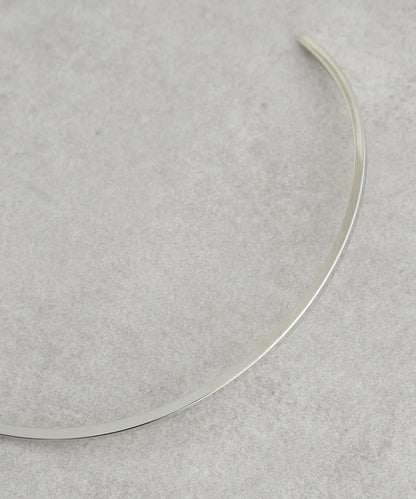 邊緣線條頸部飾圈