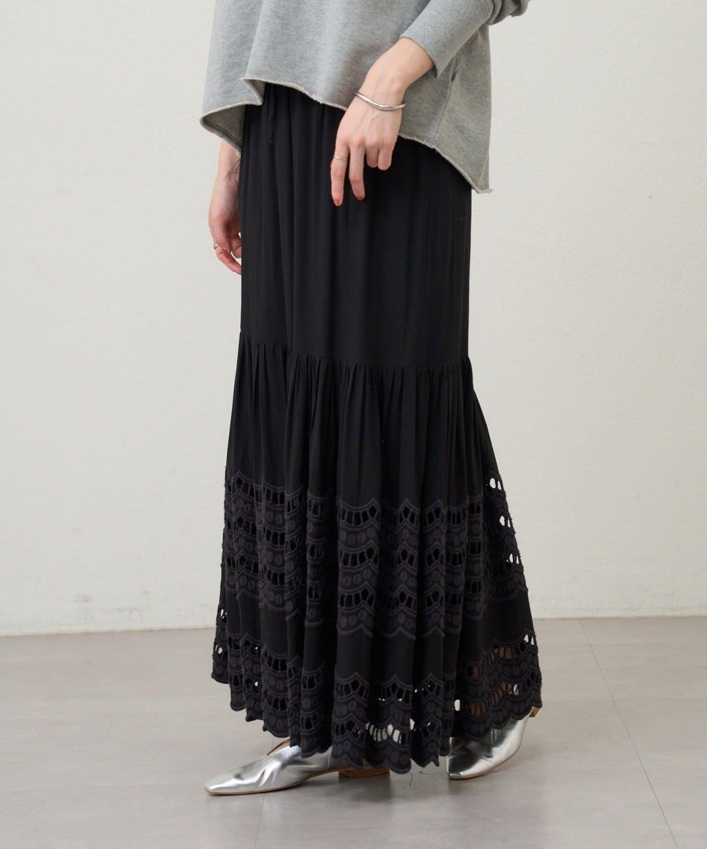 【26SS】波浪花邊蕾絲半身裙