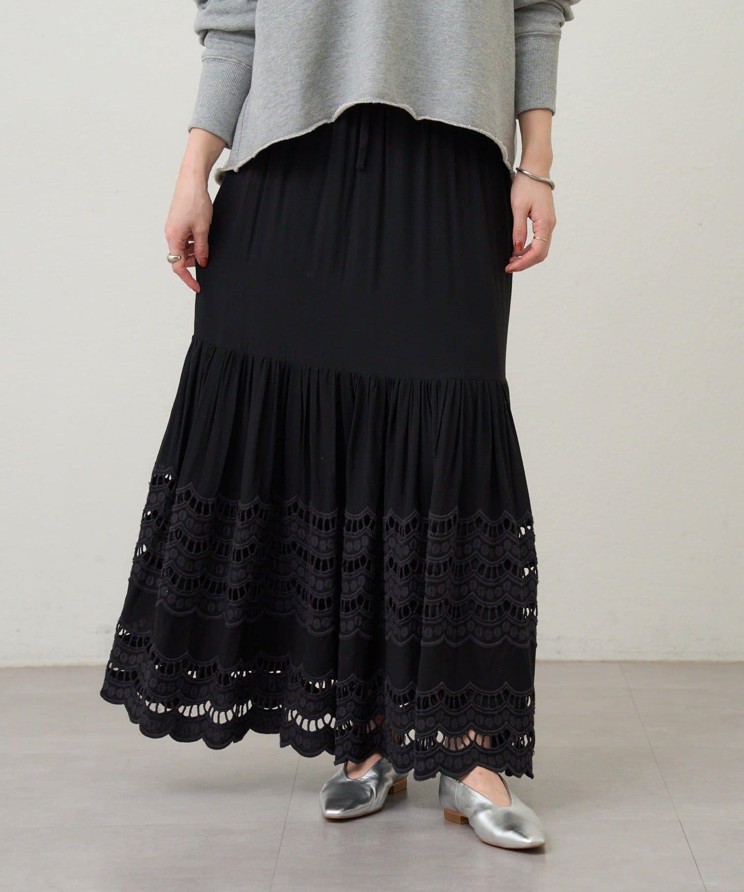 【26SS】波浪花邊蕾絲半身裙