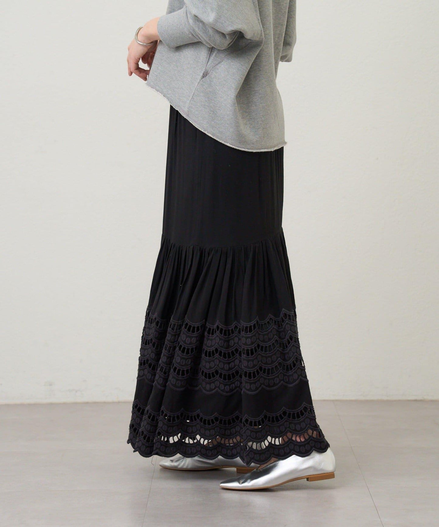 【26SS】波浪花邊蕾絲半身裙