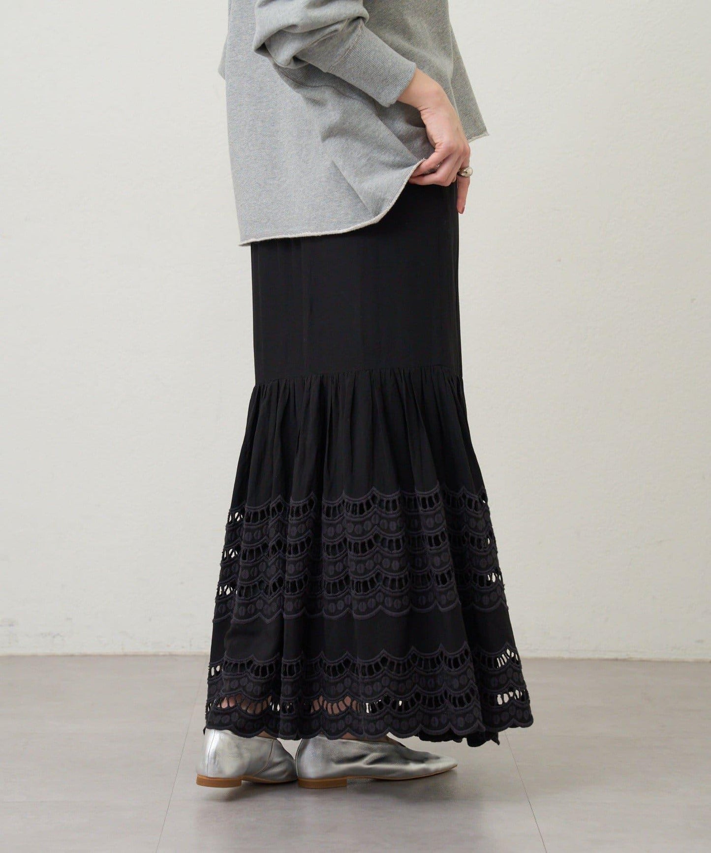 【26SS】波浪花邊蕾絲半身裙