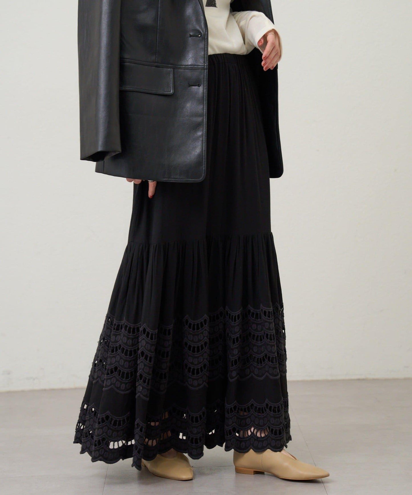 【26SS】波浪花邊蕾絲半身裙