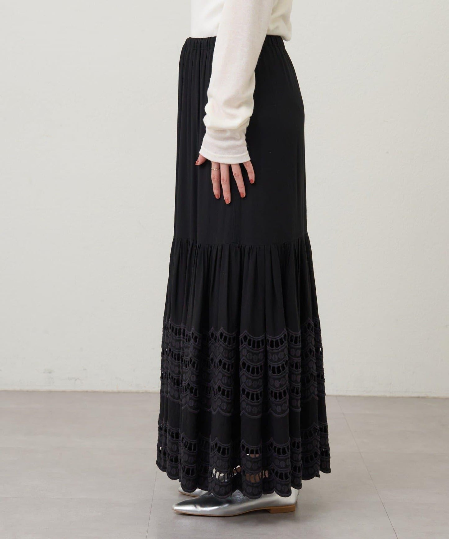 【26SS】波浪花邊蕾絲半身裙