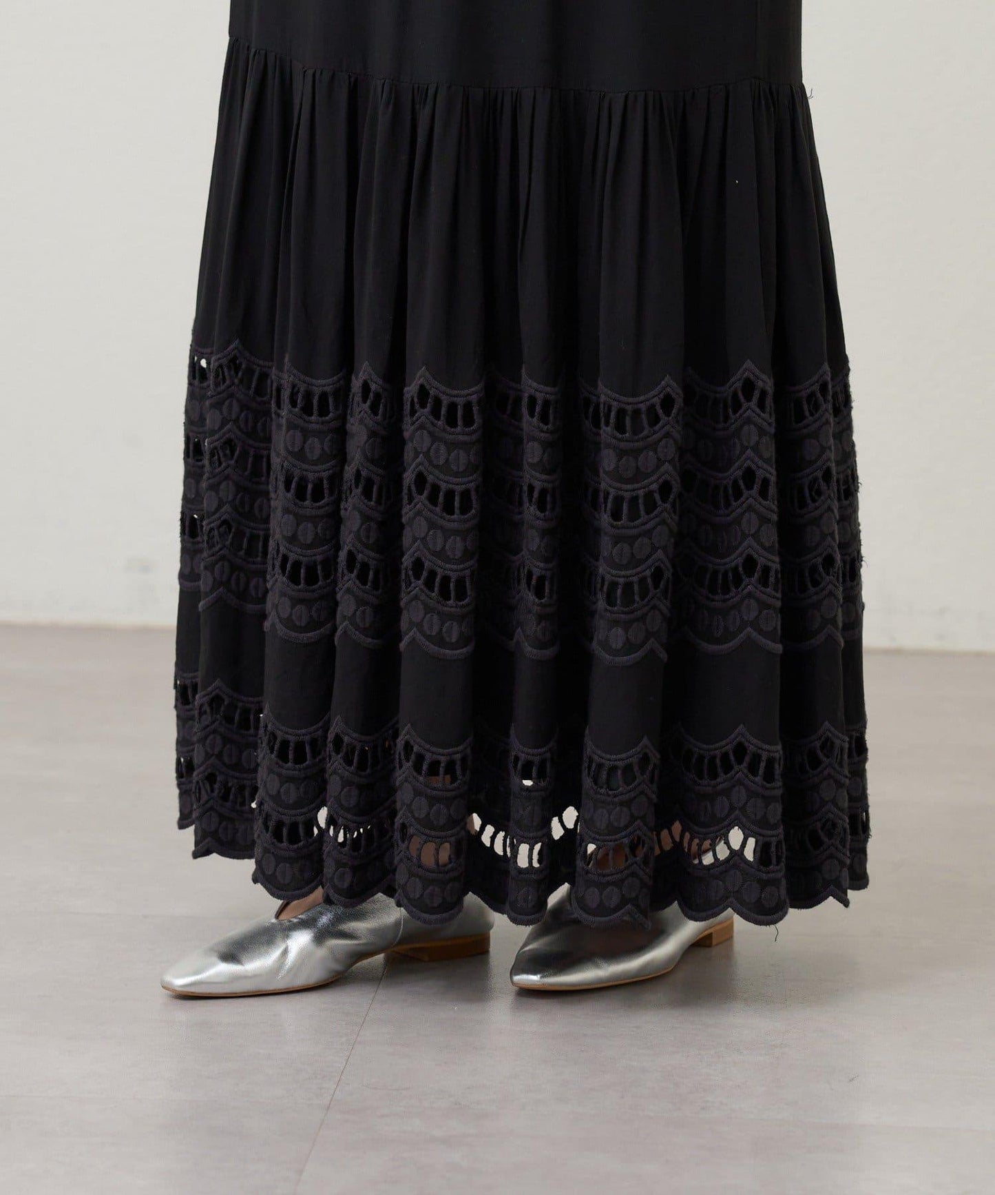 【26SS】波浪花邊蕾絲半身裙