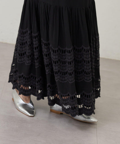 【26SS】波浪花邊蕾絲半身裙