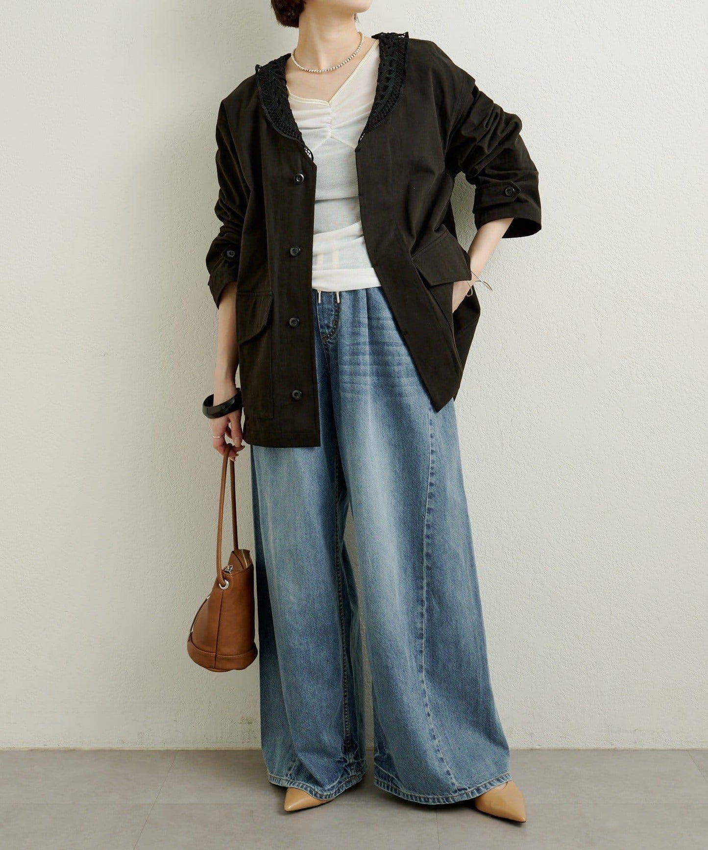 帶領口蕾絲裝飾軍旅風夾克