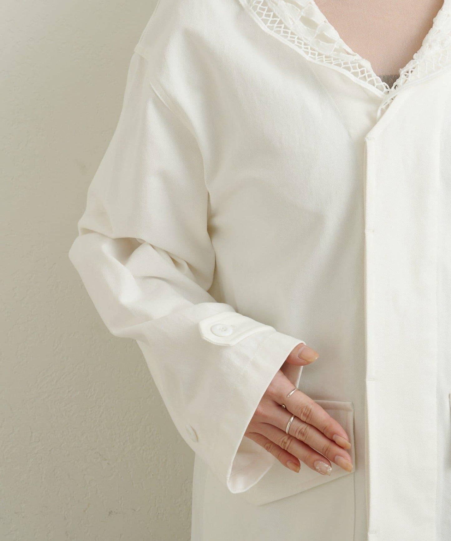 帶領口蕾絲裝飾軍旅風夾克