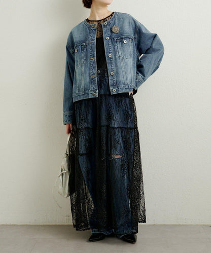 帶胸針破洞牛仔夾克