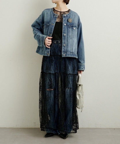 帶胸針破洞牛仔夾克