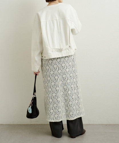 帶胸針破洞牛仔夾克