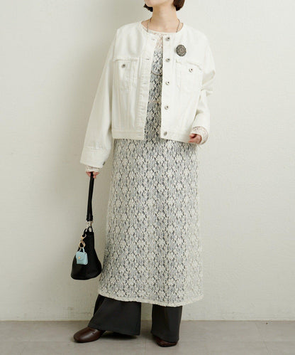 帶胸針破洞牛仔夾克