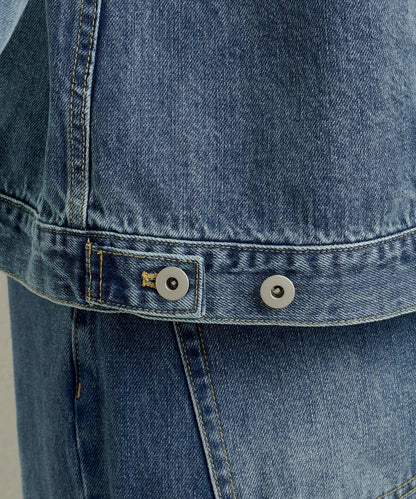 帶胸針破洞牛仔夾克