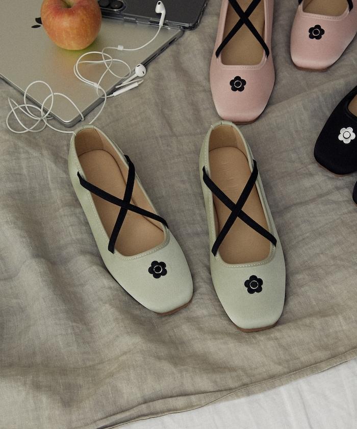 刺繡緞面芭蕾舞鞋