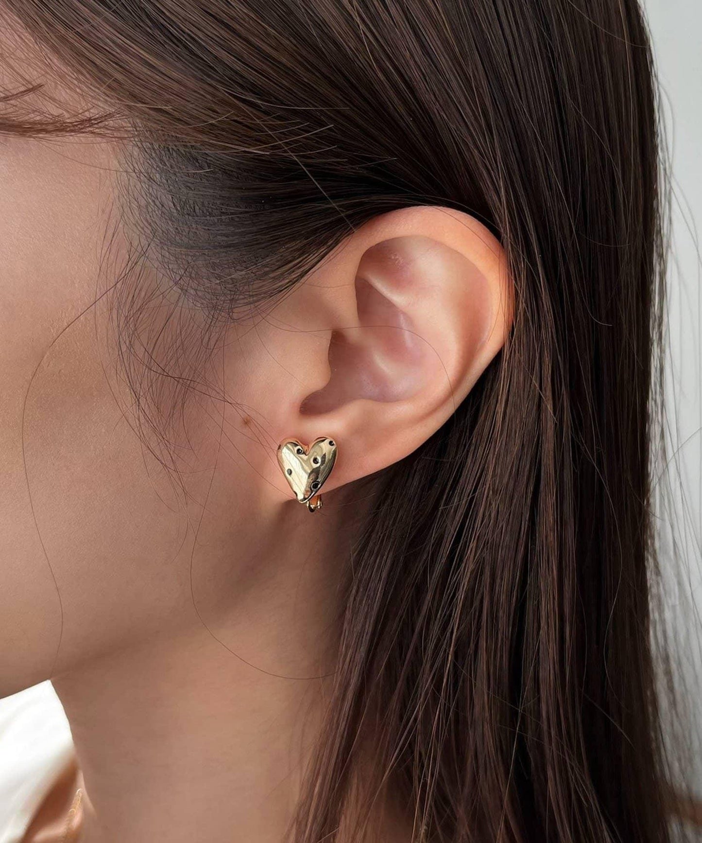 GOLDY 圓點愛心迷你耳夾