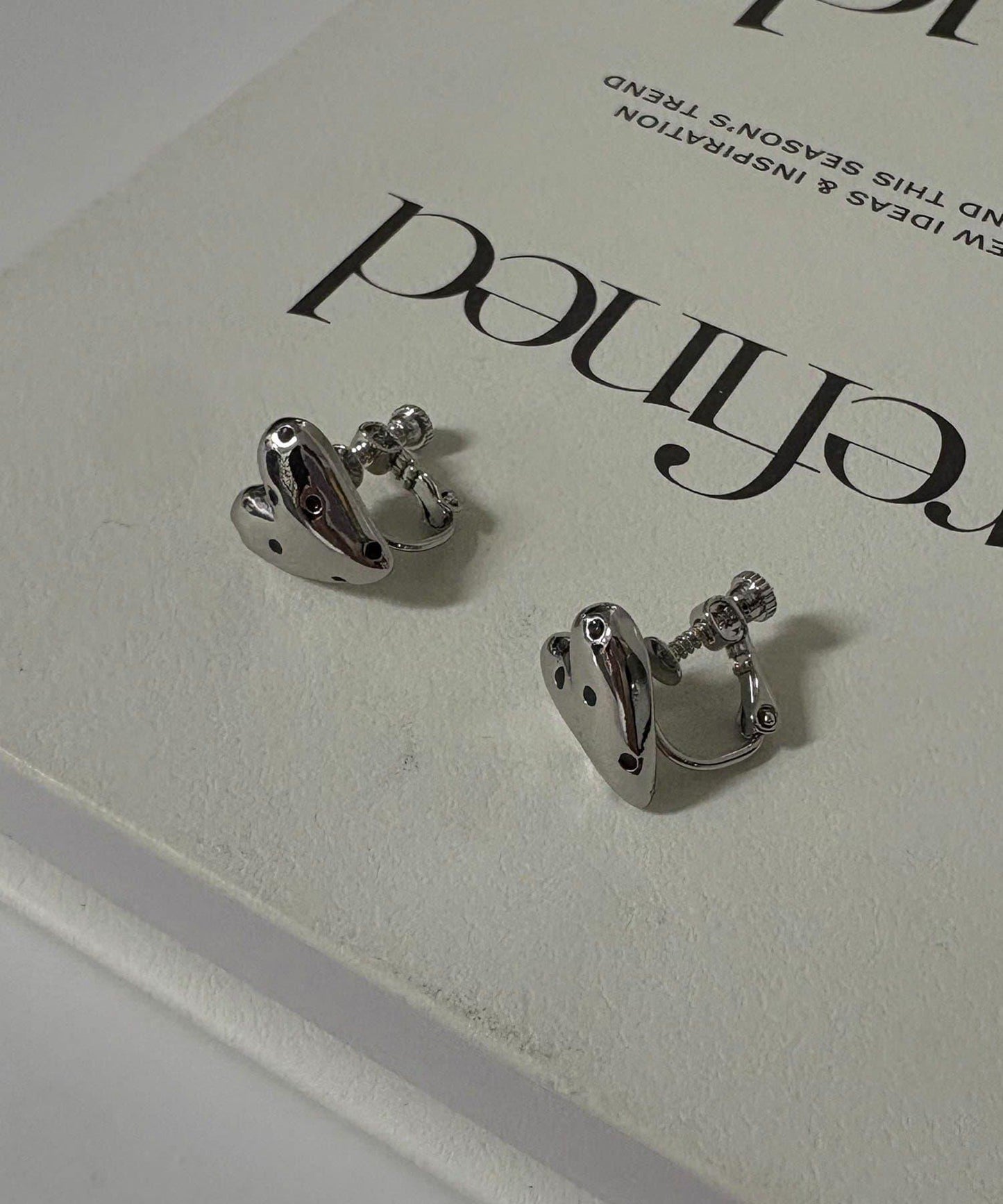 GOLDY 圓點愛心迷你耳夾