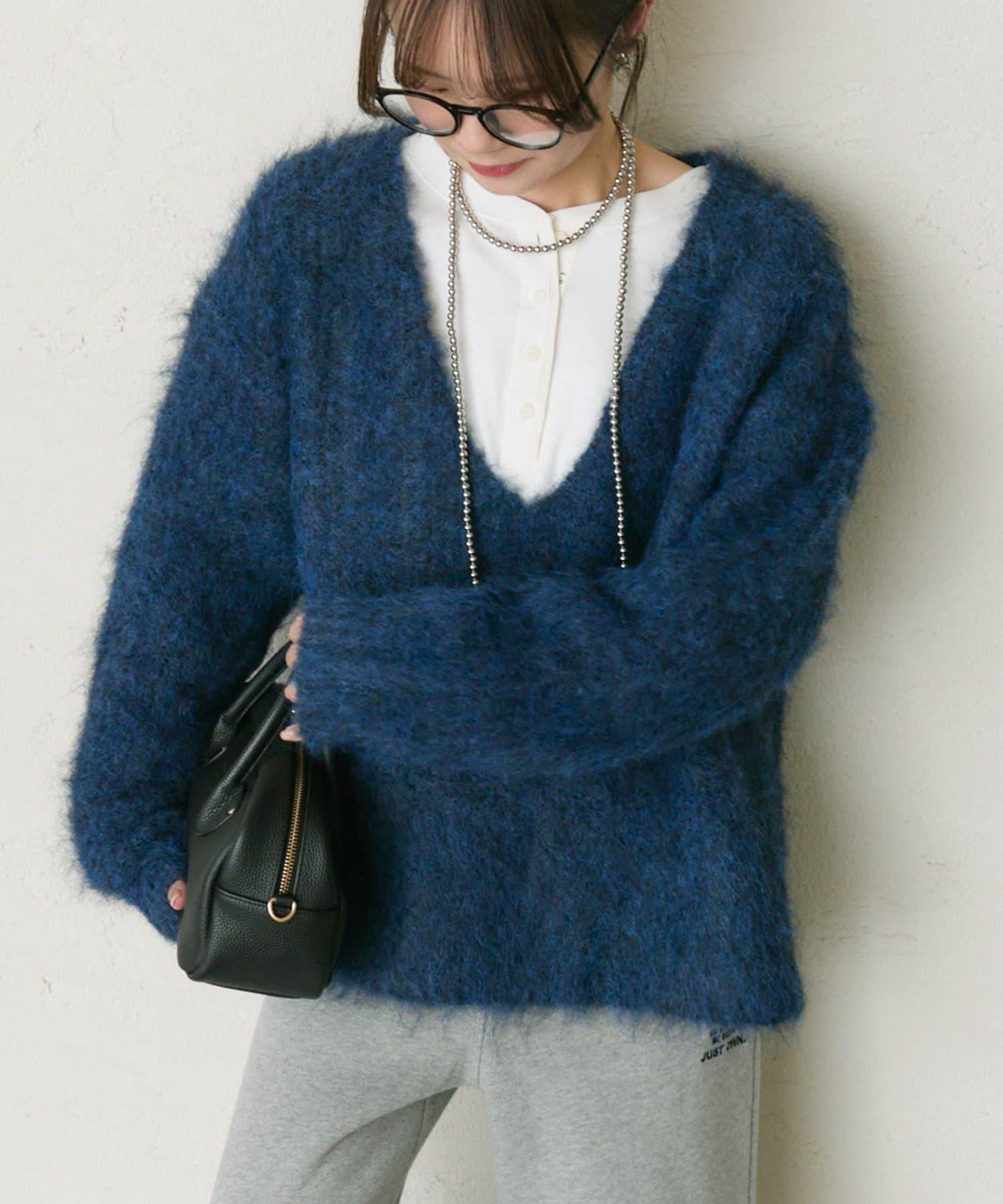 磨毛V領針織套頭衫